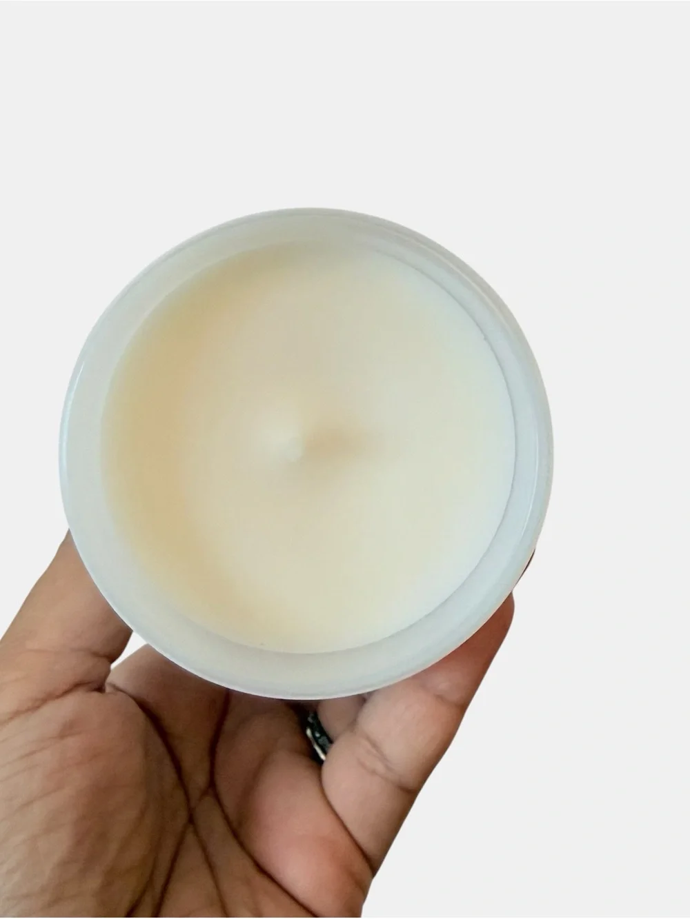 Leoben Company Sweet Cherry Scented Candle — White